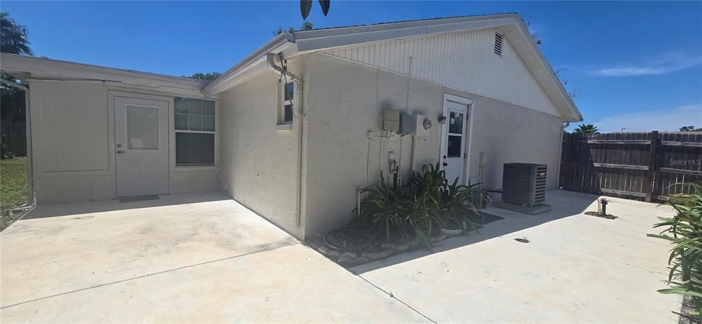 En Venta: $279,900 (2 camas, 2 baños, 966 Pies cuadrados)