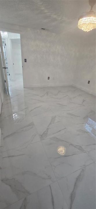 En Venta: $279,900 (2 camas, 2 baños, 966 Pies cuadrados)
