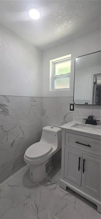 En Venta: $279,900 (2 camas, 2 baños, 966 Pies cuadrados)