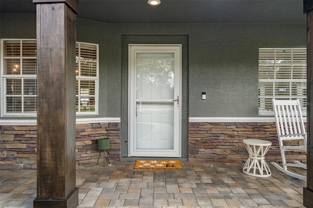 For Sale: $325,000 (3 beds, 2 baths, 1418 Square Feet)