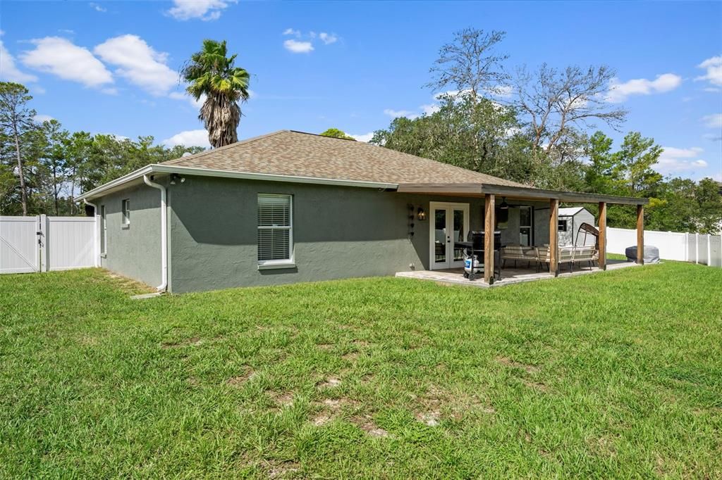 For Sale: $325,000 (3 beds, 2 baths, 1418 Square Feet)