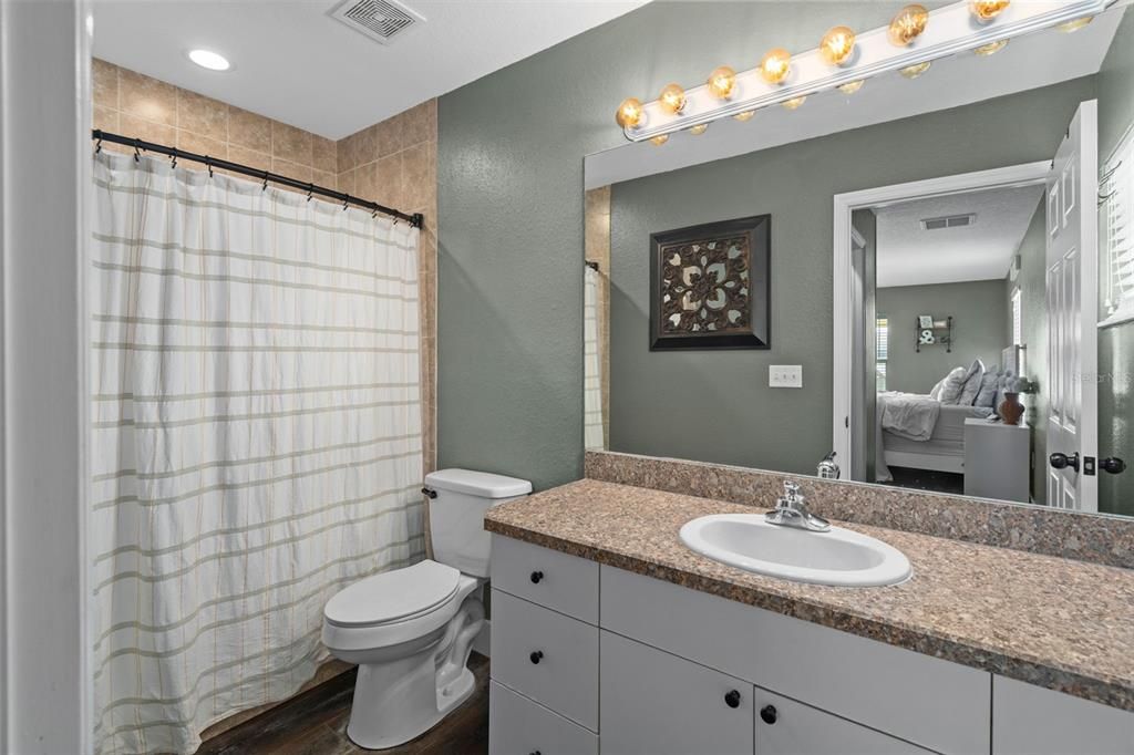 For Sale: $325,000 (3 beds, 2 baths, 1418 Square Feet)