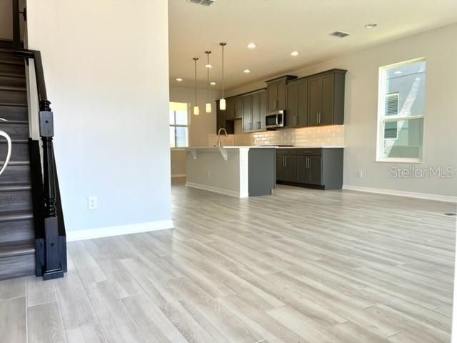 В аренду: $2,800 (3 спален, 2 ванн, 1835 Квадратных фут)