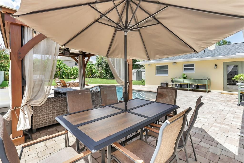 For Sale: $479,900 (3 beds, 2 baths, 1561 Square Feet)