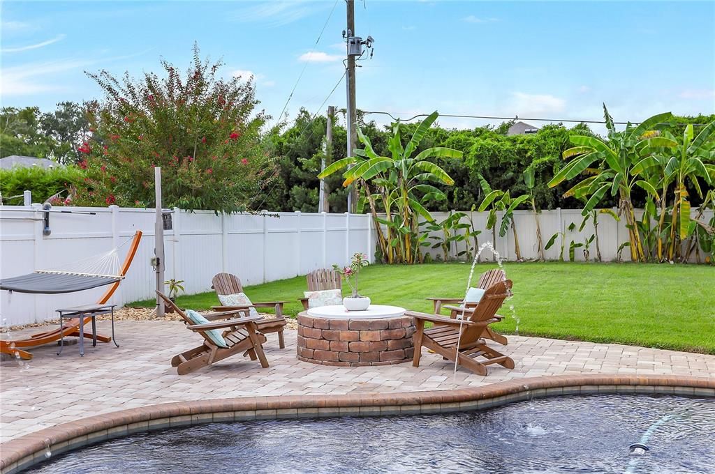 For Sale: $479,900 (3 beds, 2 baths, 1561 Square Feet)