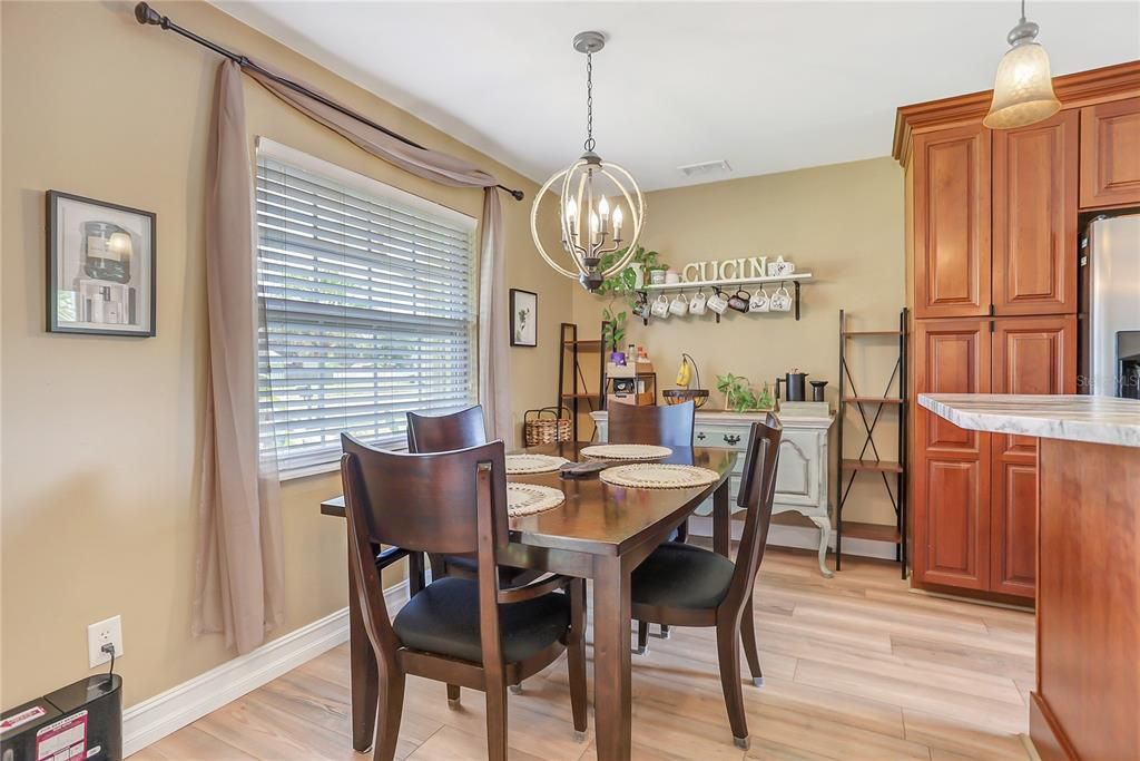 For Sale: $479,900 (3 beds, 2 baths, 1561 Square Feet)