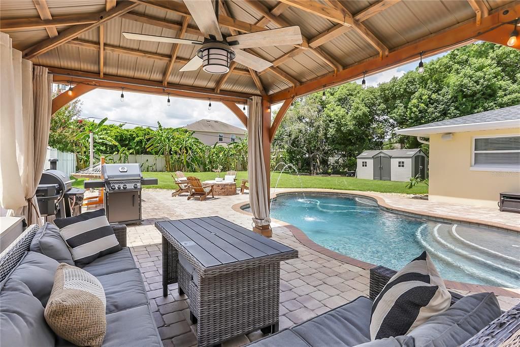 For Sale: $479,900 (3 beds, 2 baths, 1561 Square Feet)