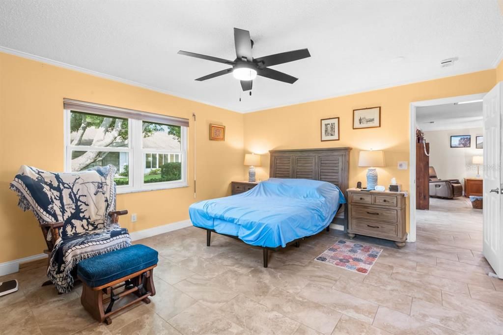 For Sale: $249,900 (2 beds, 2 baths, 1516 Square Feet)