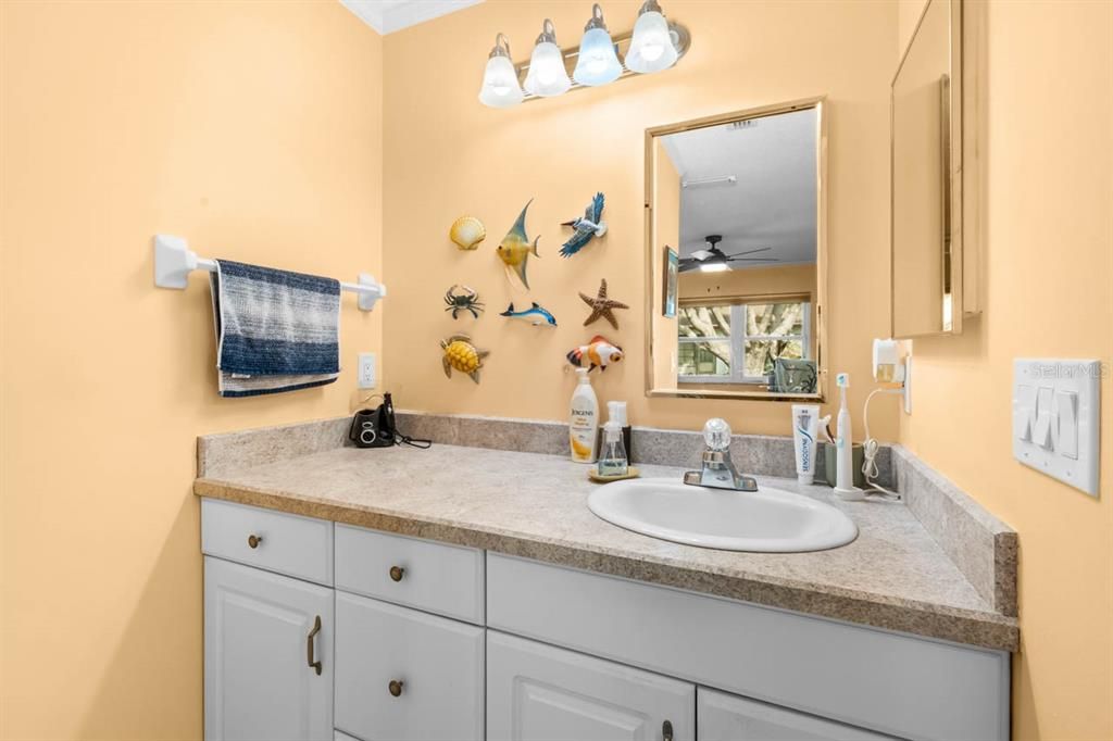 For Sale: $249,900 (2 beds, 2 baths, 1516 Square Feet)