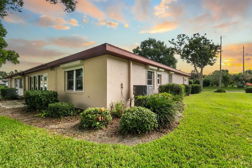 For Sale: $249,900 (2 beds, 2 baths, 1516 Square Feet)