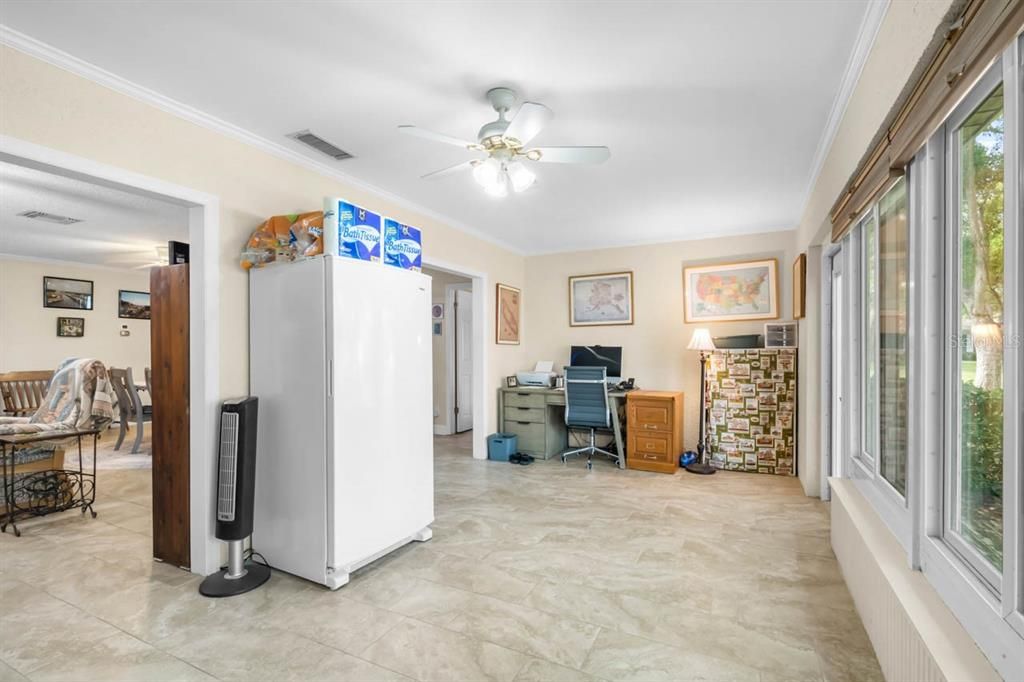 For Sale: $249,900 (2 beds, 2 baths, 1516 Square Feet)