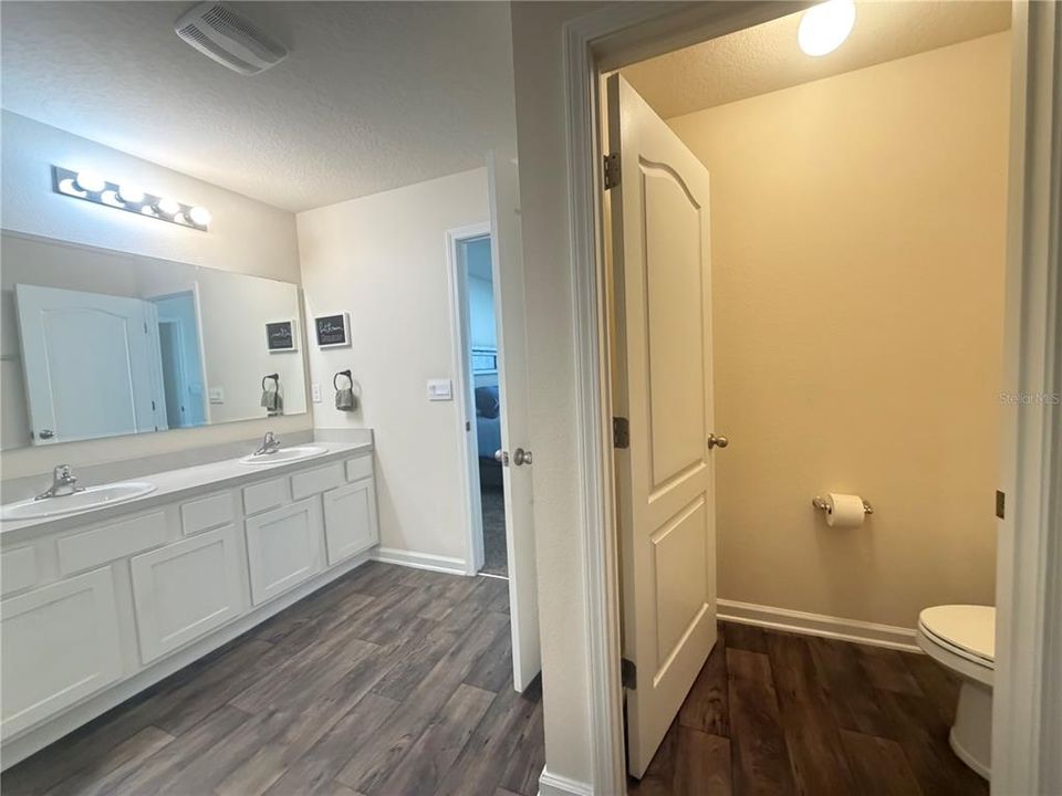 For Sale: $319,900 (4 beds, 2 baths, 1862 Square Feet)