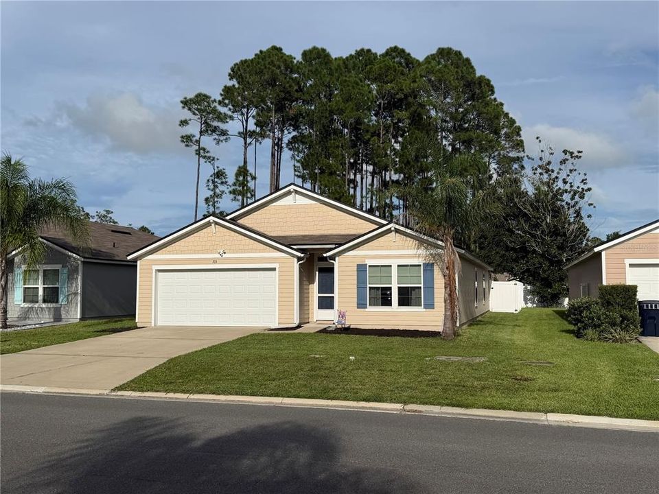 For Sale: $319,900 (4 beds, 2 baths, 1862 Square Feet)