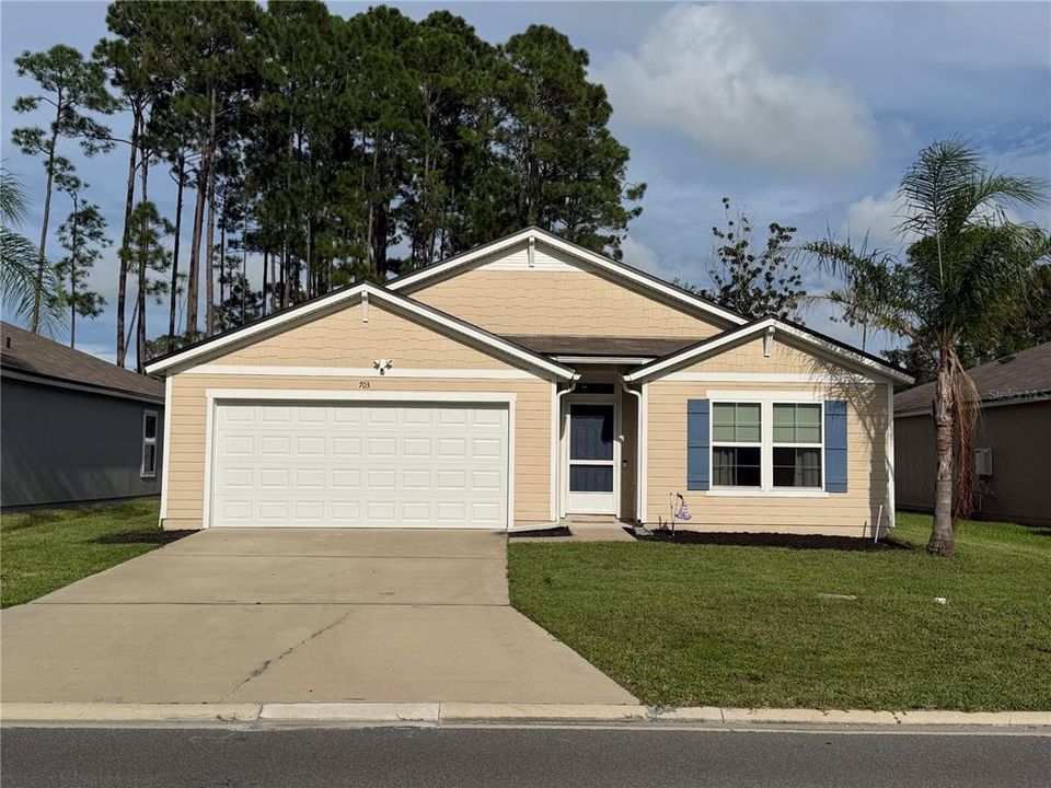 For Sale: $319,900 (4 beds, 2 baths, 1862 Square Feet)