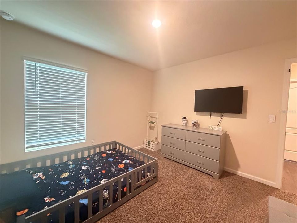 For Sale: $319,900 (4 beds, 2 baths, 1862 Square Feet)