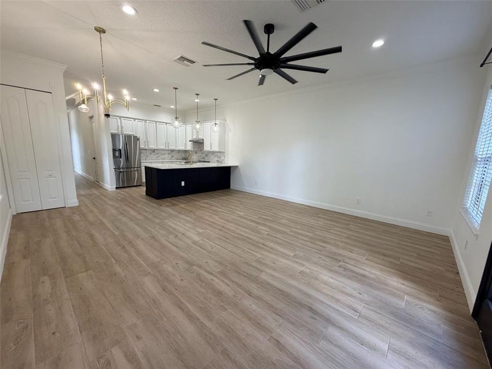 En Venta: $432,500 (3 camas, 2 baños, 1640 Pies cuadrados)