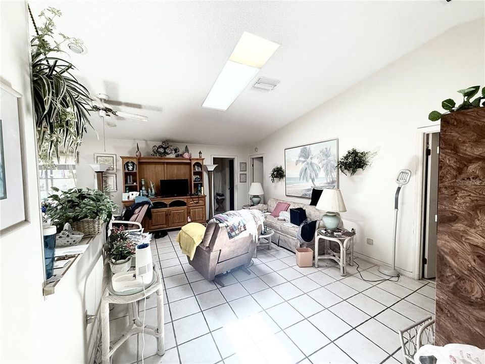 For Sale: $290,000 (3 beds, 2 baths, 2261 Square Feet)