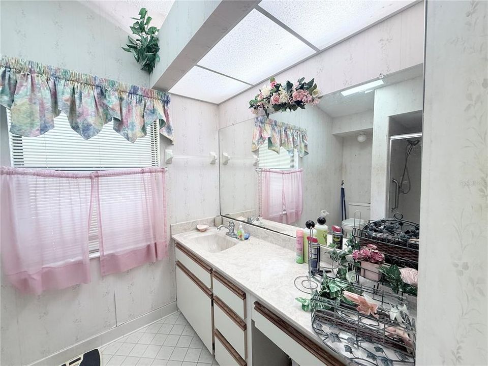 For Sale: $290,000 (3 beds, 2 baths, 2261 Square Feet)