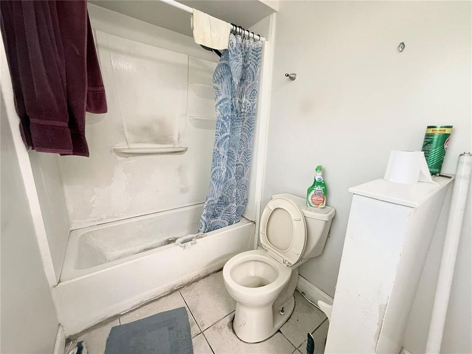 For Sale: $290,000 (3 beds, 2 baths, 2261 Square Feet)