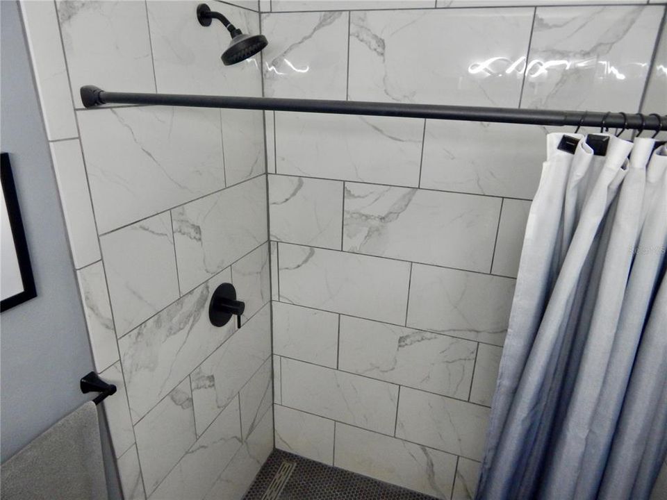 For Sale: $269,000 (2 beds, 2 baths, 1176 Square Feet)