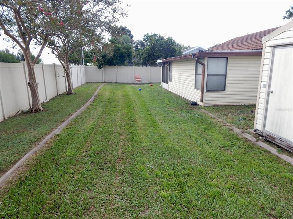 For Sale: $269,000 (2 beds, 2 baths, 1176 Square Feet)