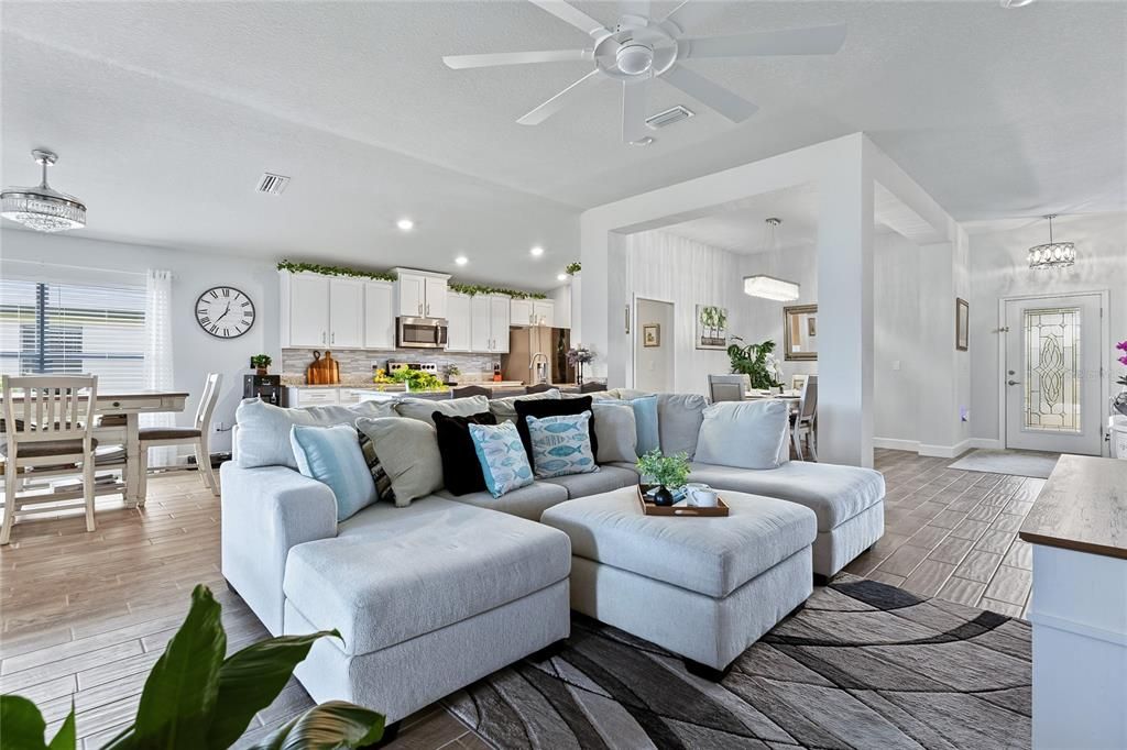 For Sale: $409,900 (3 beds, 2 baths, 1970 Square Feet)