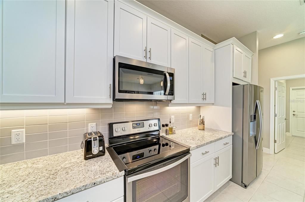 For Sale: $375,000 (3 beds, 2 baths, 1521 Square Feet)