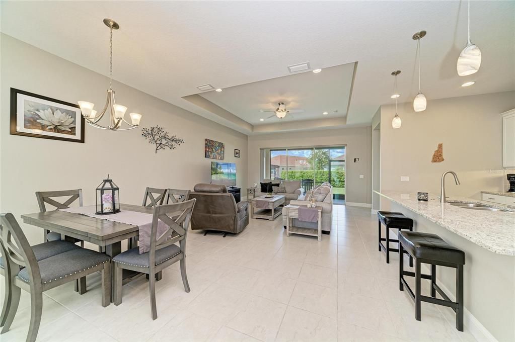 For Sale: $375,000 (3 beds, 2 baths, 1521 Square Feet)