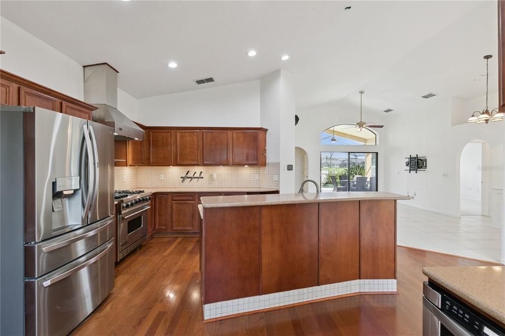 For Sale: $455,000 (3 beds, 2 baths, 1434 Square Feet)