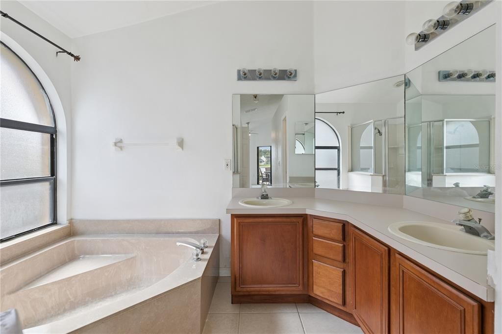 For Sale: $455,000 (3 beds, 2 baths, 1434 Square Feet)
