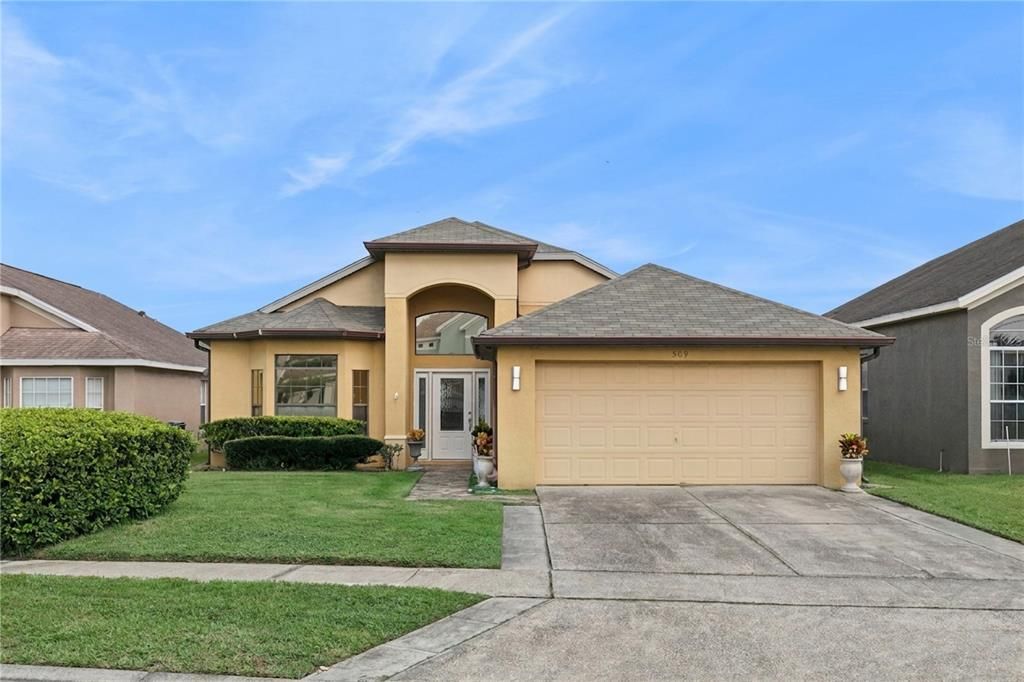 For Sale: $455,000 (3 beds, 2 baths, 1434 Square Feet)