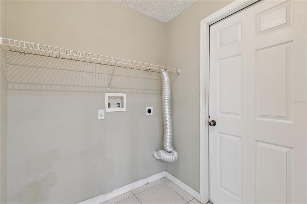 For Sale: $455,000 (3 beds, 2 baths, 1434 Square Feet)