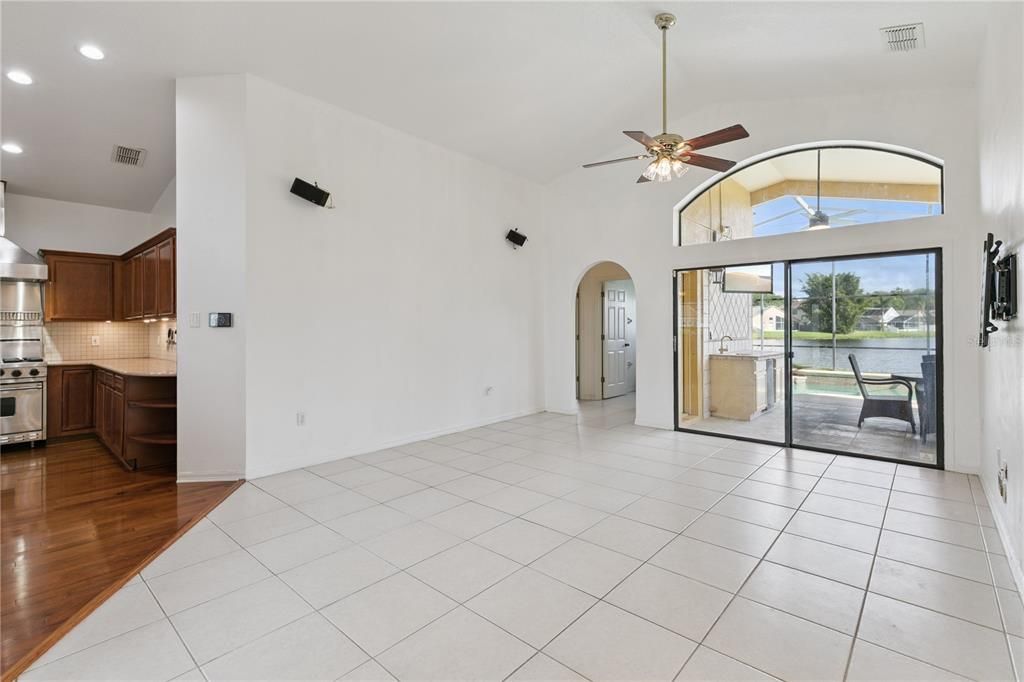 For Sale: $455,000 (3 beds, 2 baths, 1434 Square Feet)