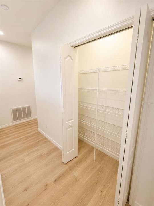 На продажу: $280,000 (3 спален, 2 ванн, 1600 Квадратных фут)