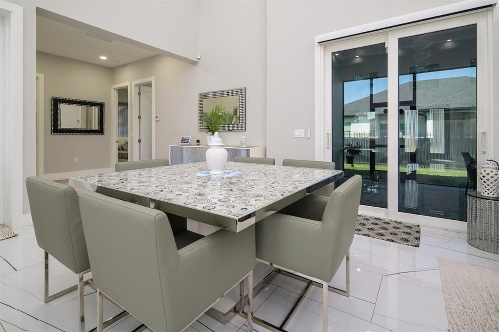 En Venta: $995,500 (3 camas, 2 baños, 2242 Pies cuadrados)