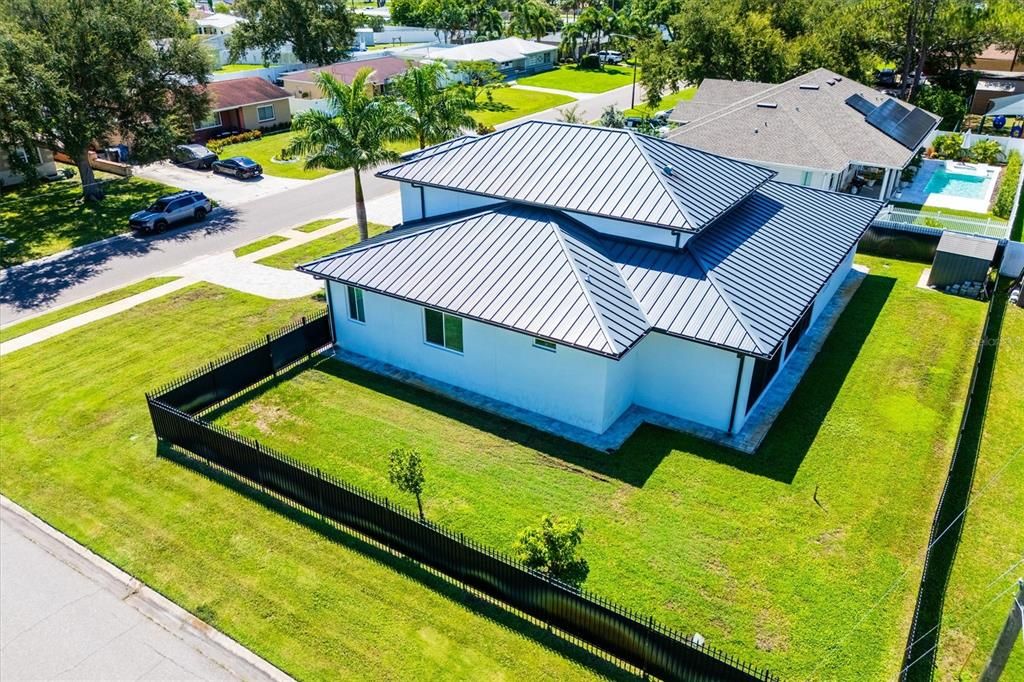 En Venta: $995,500 (3 camas, 2 baños, 2242 Pies cuadrados)