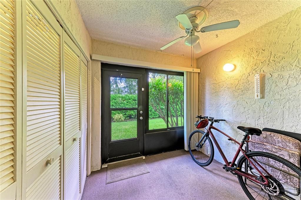 En Venta: $174,900 (2 camas, 2 baños, 803 Pies cuadrados)