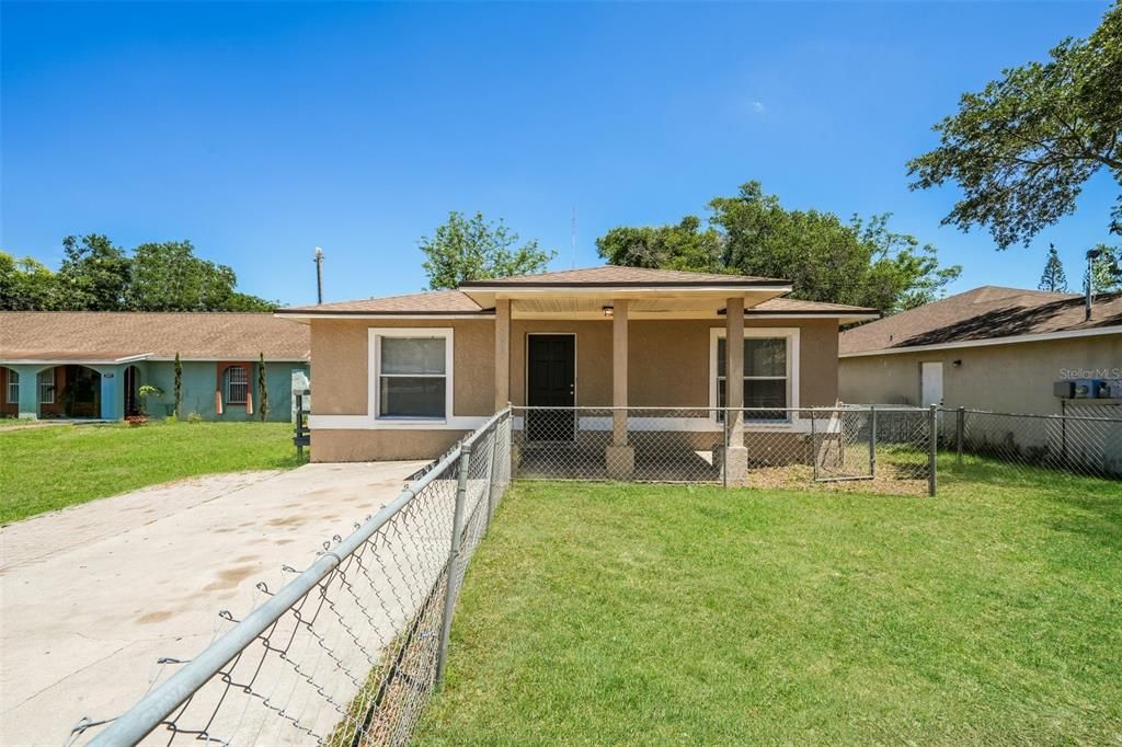 В аренду: $1,965 (4 спален, 2 ванн, 1600 Квадратных фут)