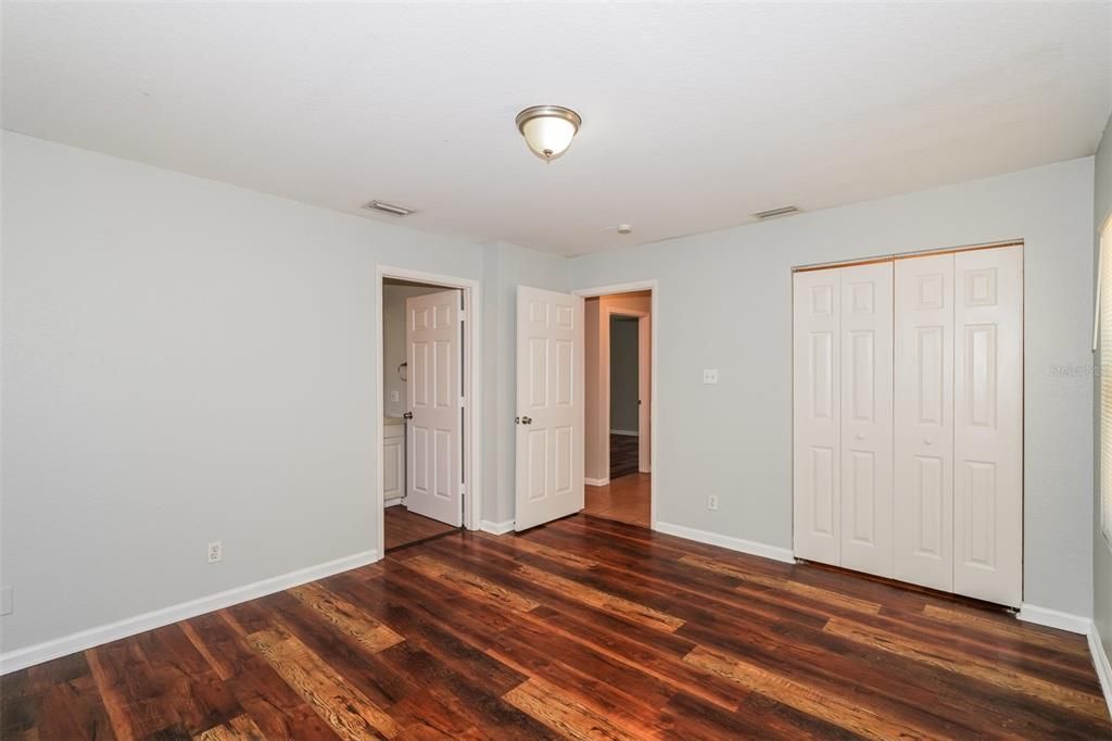 В аренду: $1,965 (4 спален, 2 ванн, 1600 Квадратных фут)