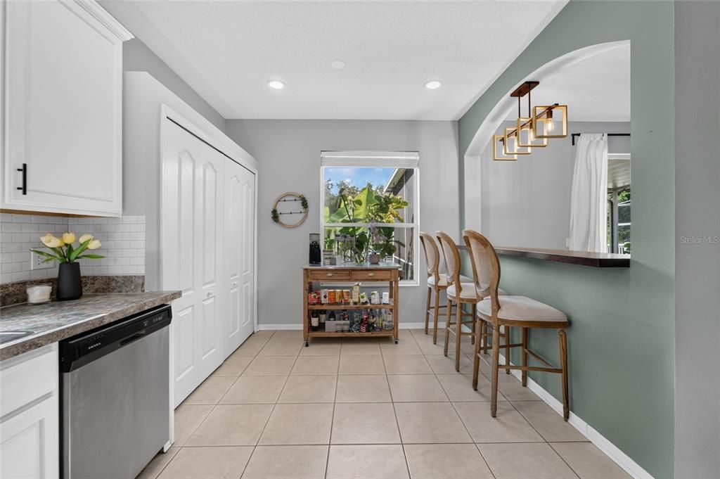 For Sale: $309,900 (3 beds, 2 baths, 1354 Square Feet)