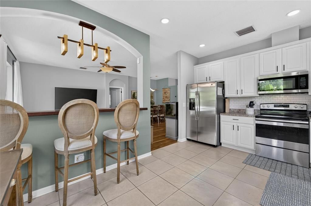 For Sale: $309,900 (3 beds, 2 baths, 1354 Square Feet)