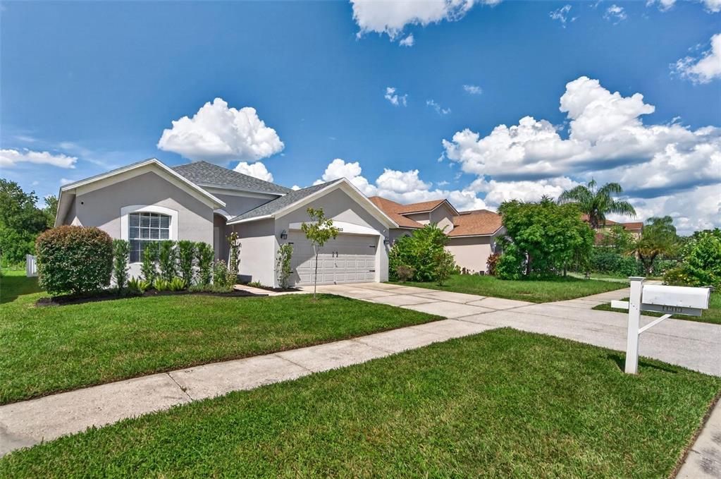 For Sale: $309,900 (3 beds, 2 baths, 1354 Square Feet)