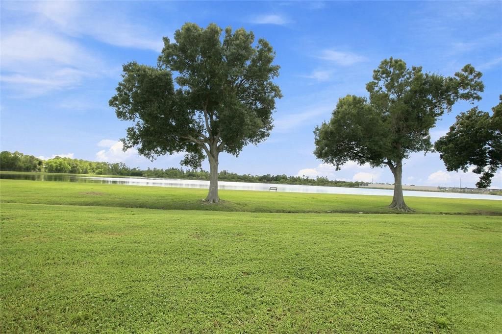 For Sale: $135,000 (2 beds, 1 baths, 784 Square Feet)