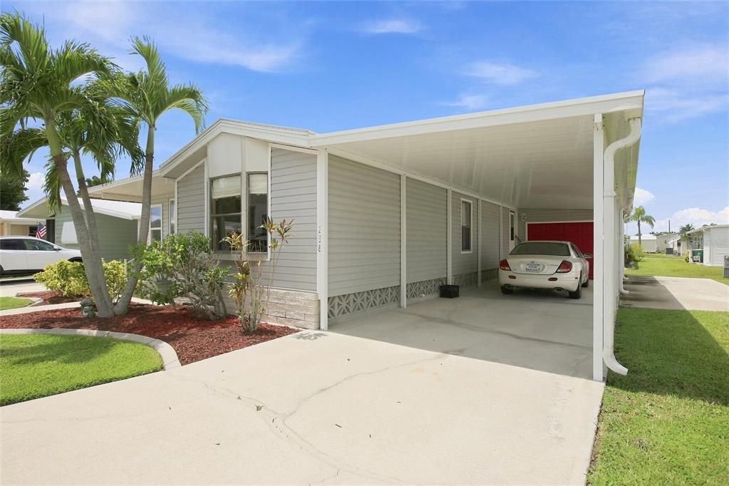 For Sale: $135,000 (2 beds, 1 baths, 784 Square Feet)