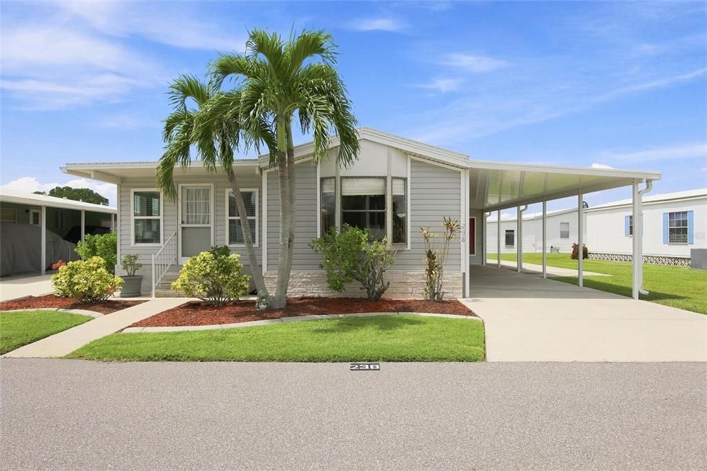 For Sale: $135,000 (2 beds, 1 baths, 784 Square Feet)