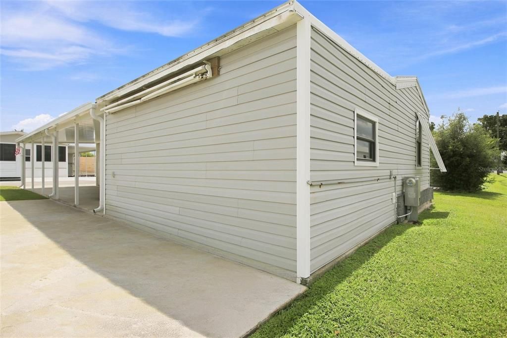 For Sale: $135,000 (2 beds, 1 baths, 784 Square Feet)