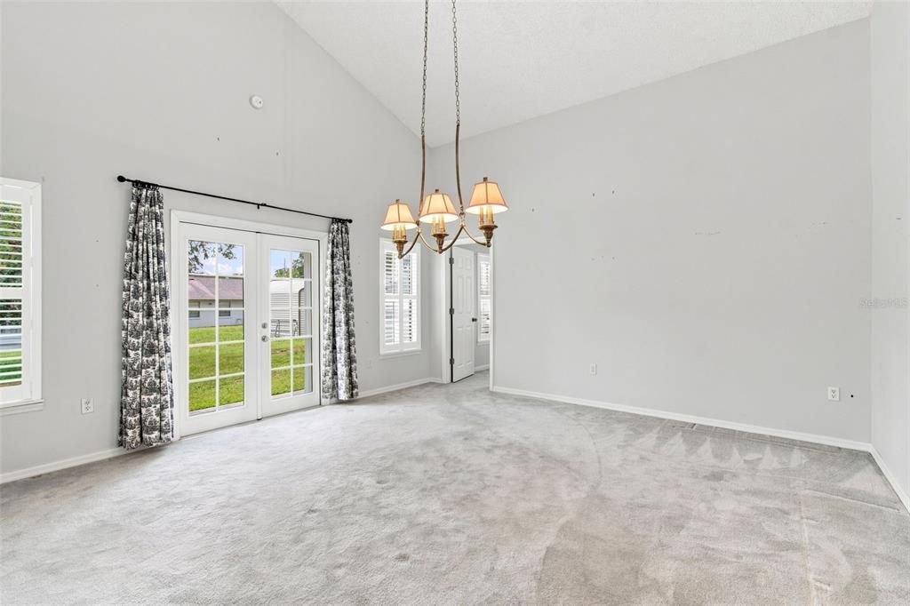 En Venta: $310,000 (4 camas, 2 baños, 1678 Pies cuadrados)