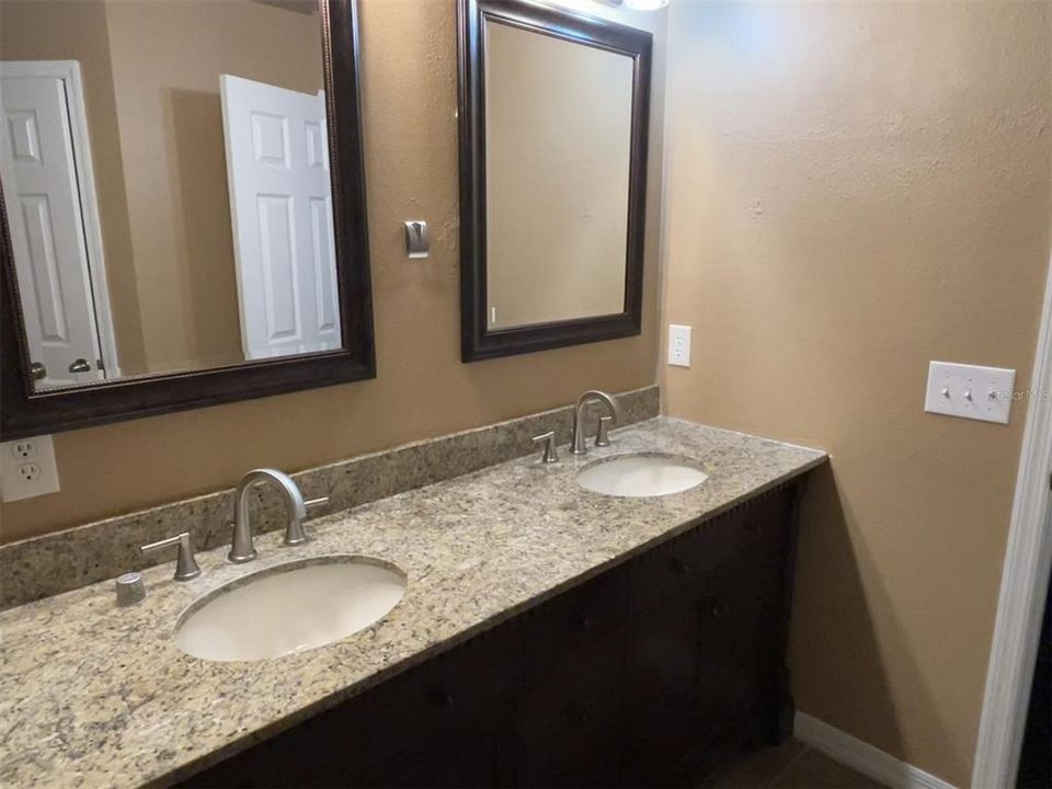 For Sale: $620,000 (4 beds, 3 baths, 3189 Square Feet)