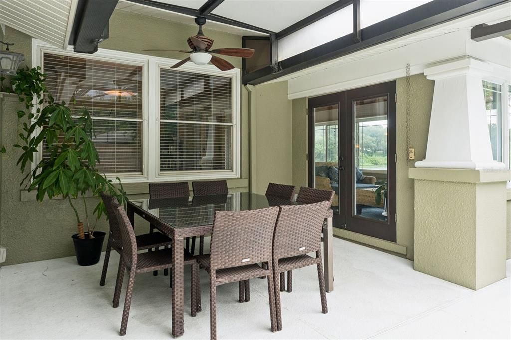 En Venta: $675,000 (4 camas, 3 baños, 2381 Pies cuadrados)