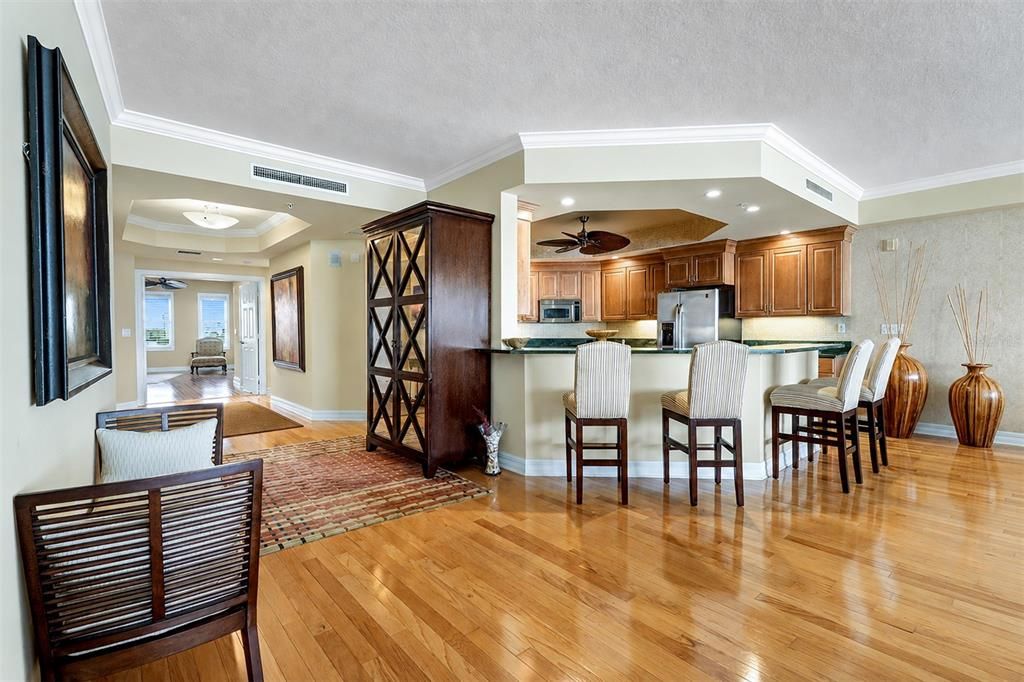 En Venta: $2,350,000 (3 camas, 3 baños, 2760 Pies cuadrados)